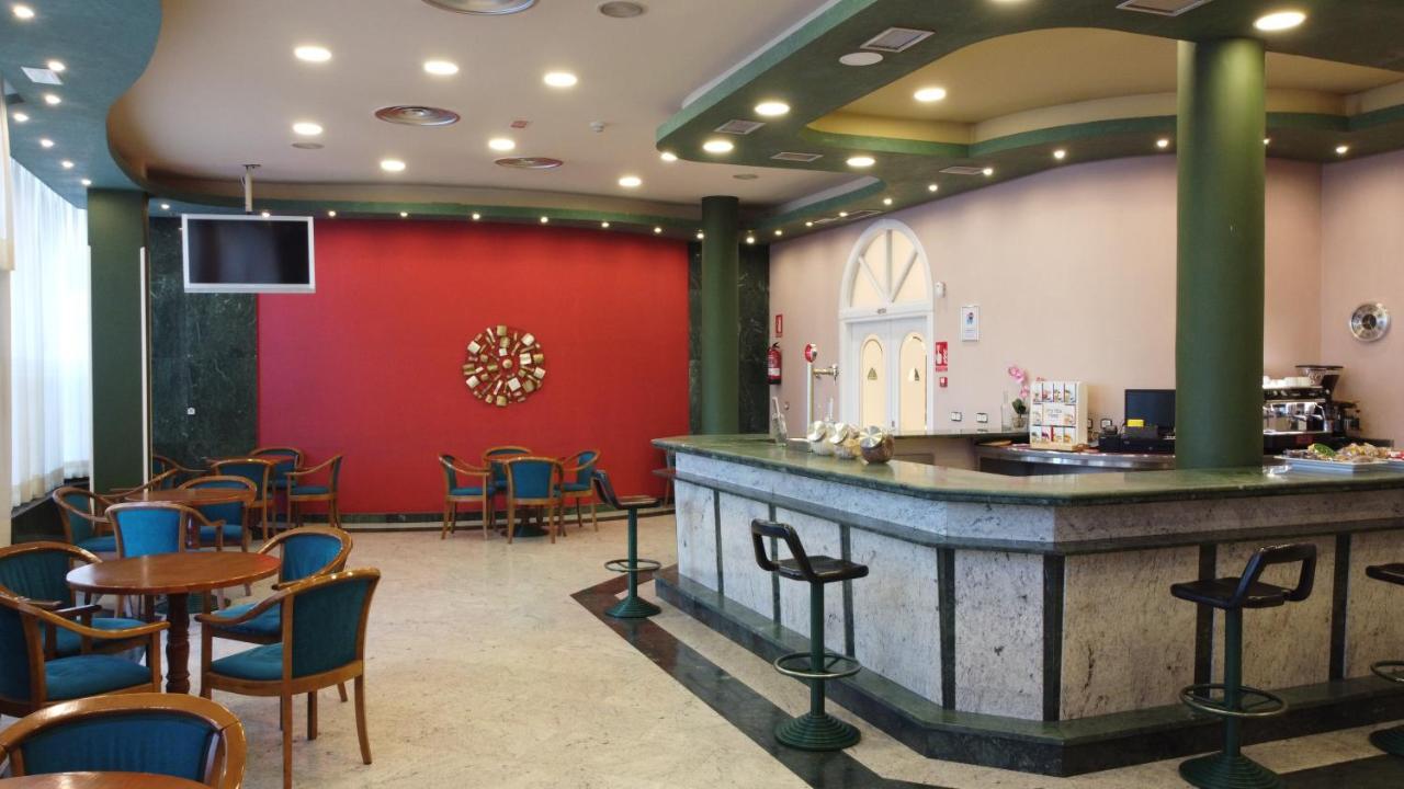 Hotel Checkin Madrid Parla Exterior foto