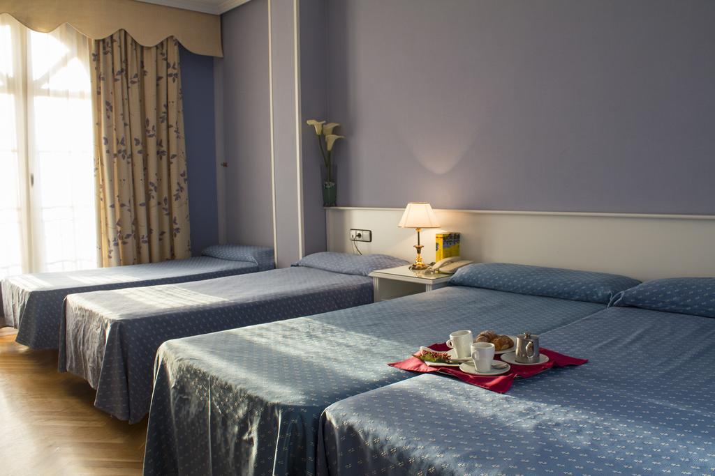 Hotel Checkin Madrid Parla Zimmer foto