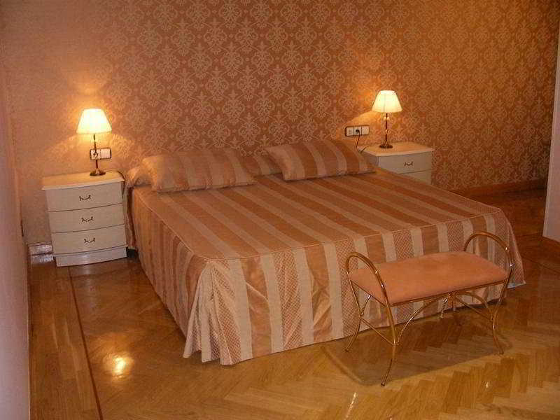Hotel Checkin Madrid Parla Zimmer foto