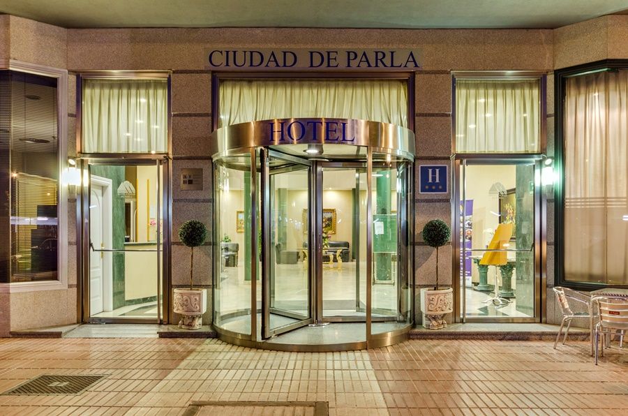 Hotel Checkin Madrid Parla Exterior foto